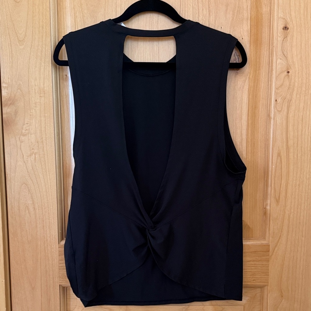 Fabletics Black Muscle Tee View 3